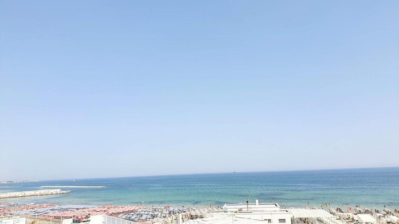 Seven Seas Luxury Apartments - Bari San Girolamo エクステリア 写真