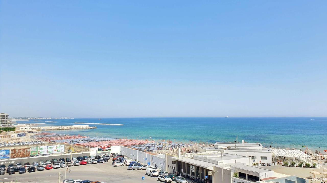 Seven Seas Luxury Apartments - Bari San Girolamo エクステリア 写真